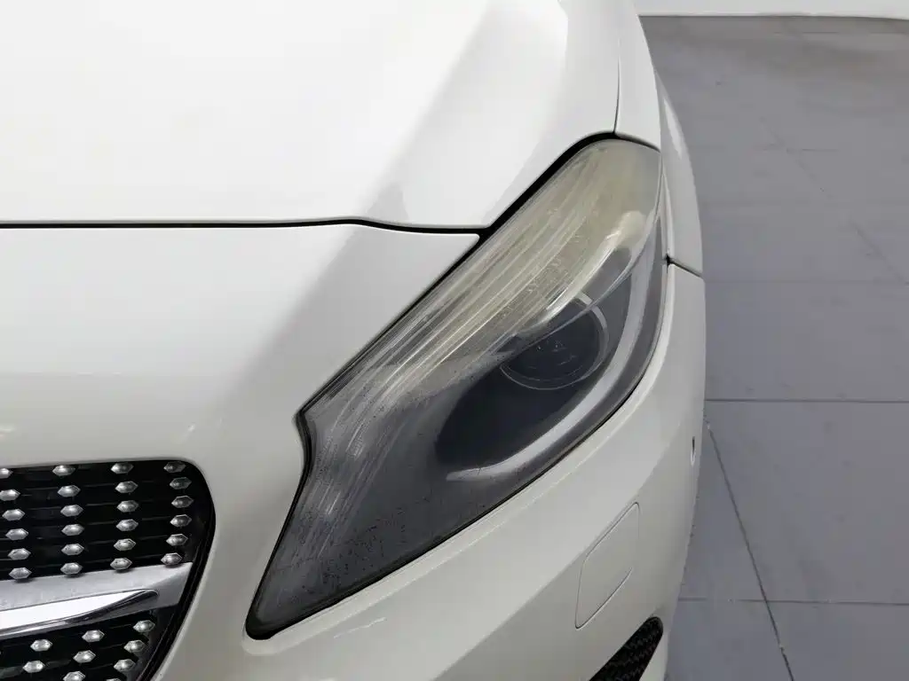 Mercedes-Benz A-Class 2015 — фото 7