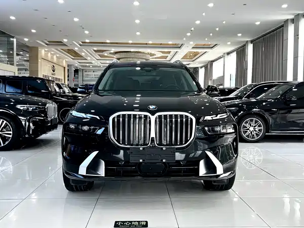 BMW X7 2025