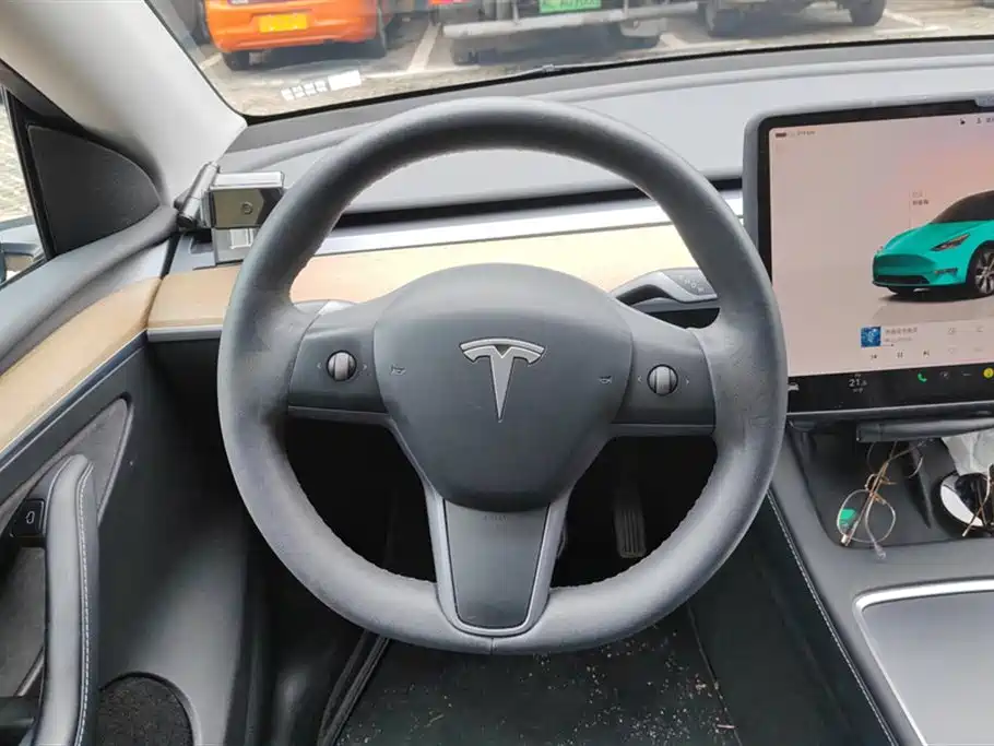 Tesla Model Y 2022 — фото 15