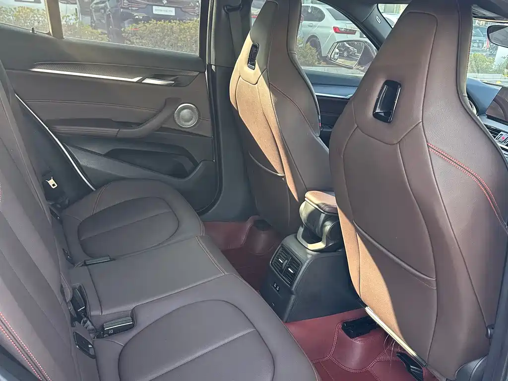 BMW X2 2022 — фото 10