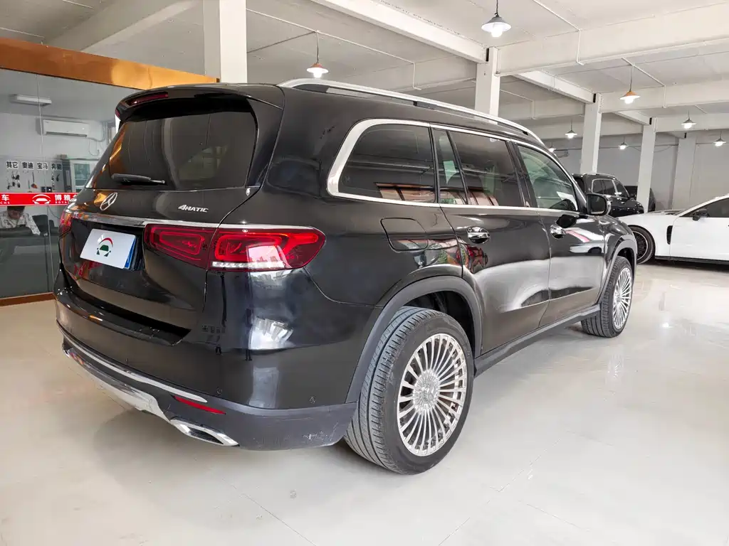 Mercedes-Benz GLS 2023