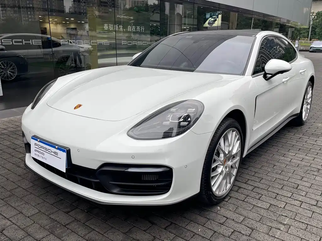 Porsche Panamera 2023