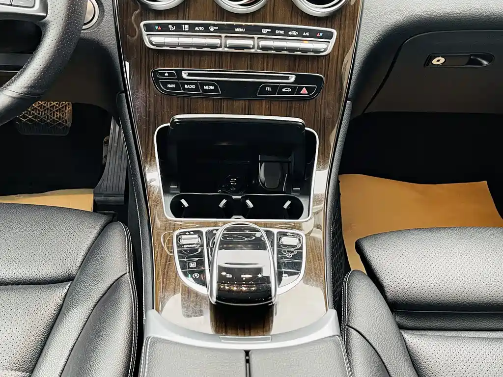 Mercedes-Benz GLC 2019 — фото 10