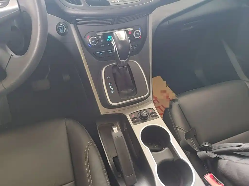 Ford Kuga 2015 — фото 14