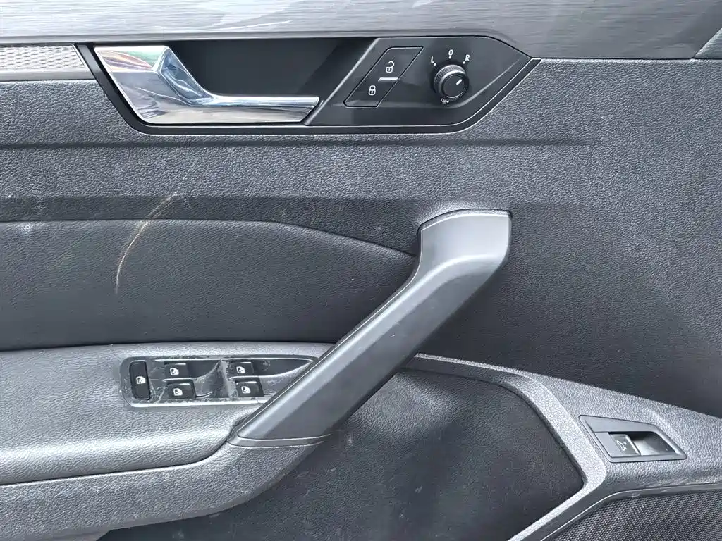 Volkswagen Passat 2016 — фото 15