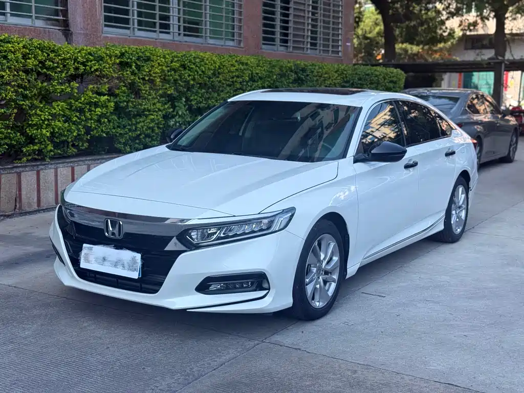 Honda Accord 2021 — фото 1