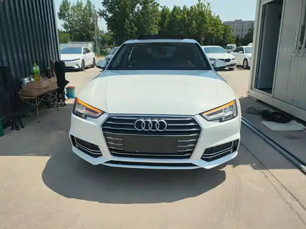 Audi A4L 2019