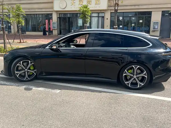 NIO ET5 2023