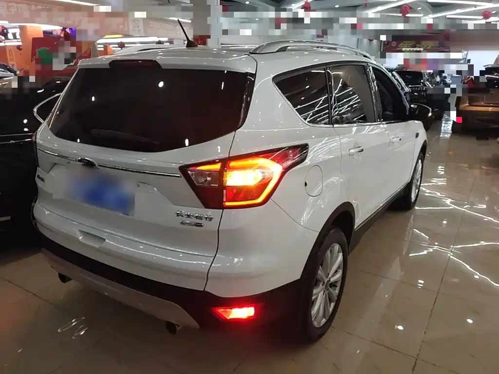 Ford Kuga 2016 — фото 7