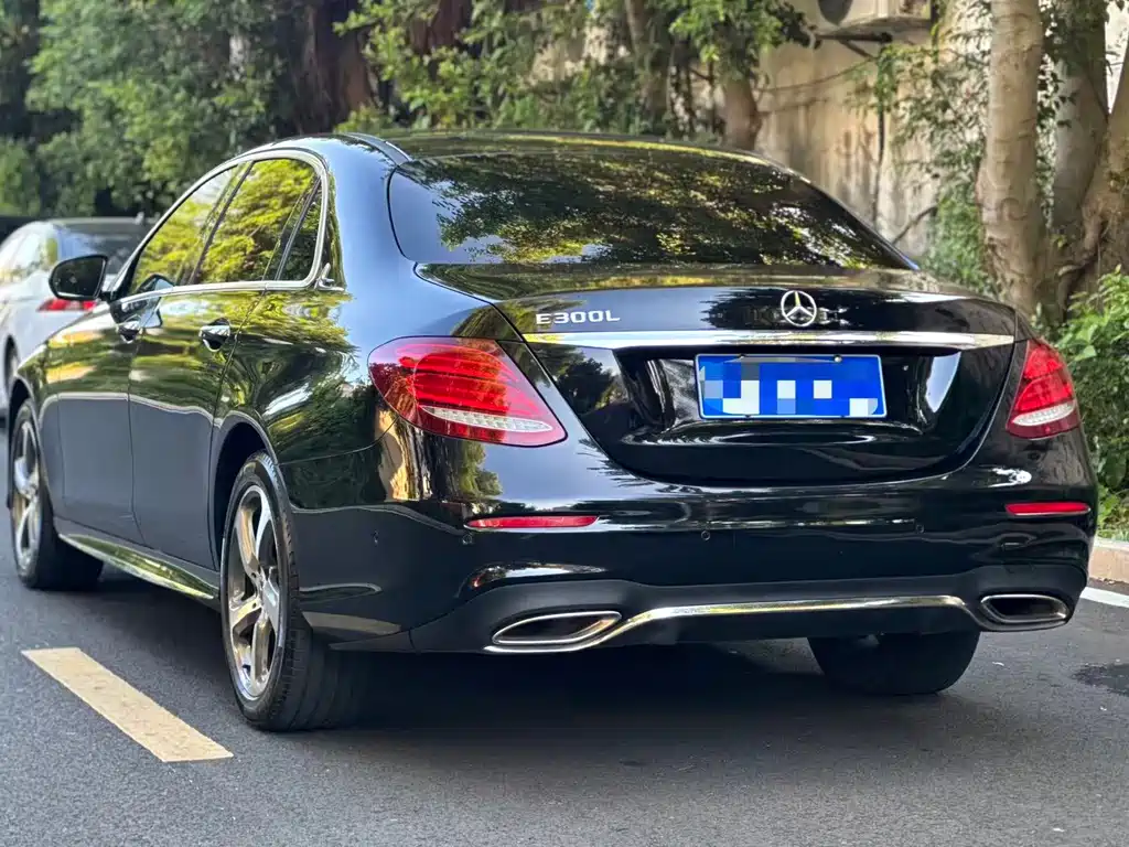 Mercedes-Benz E-Class 2018 — фото 9
