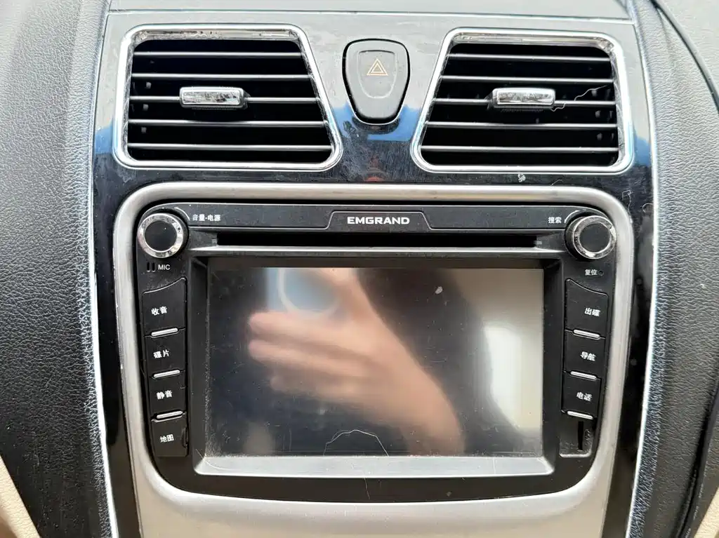 Geely Emgrand Classic 2013 — фото 15