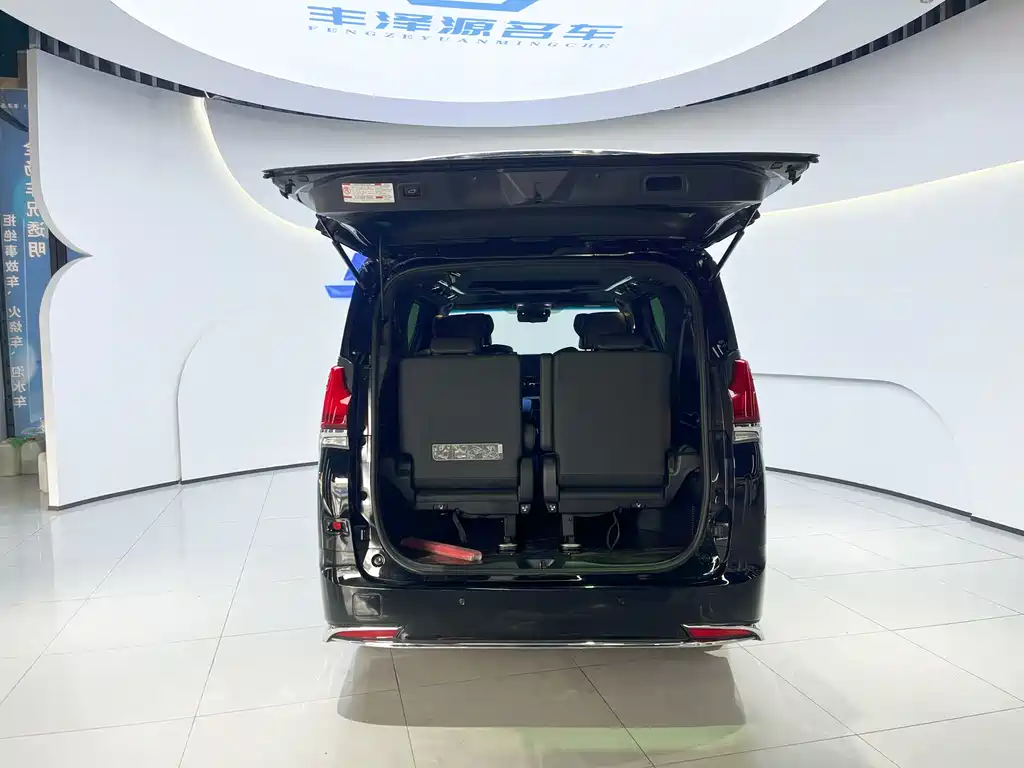Toyota Vellfire 2023 — фото 5