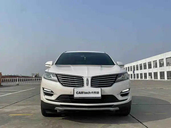 Lincoln MKC 2017