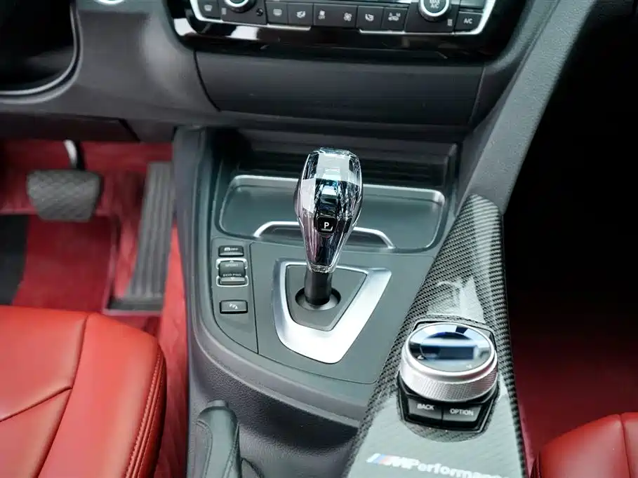 BMW 3 Series GT 2017 — фото 19
