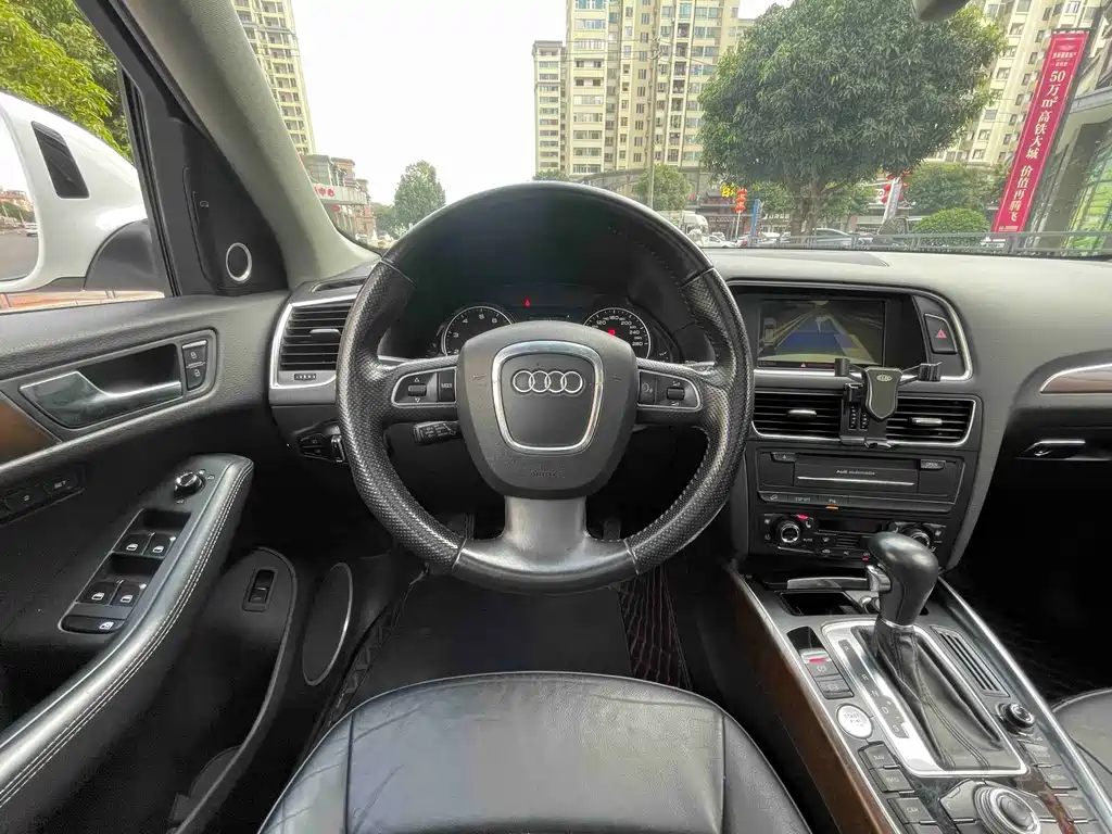 Audi Q5 2010 — фото 16