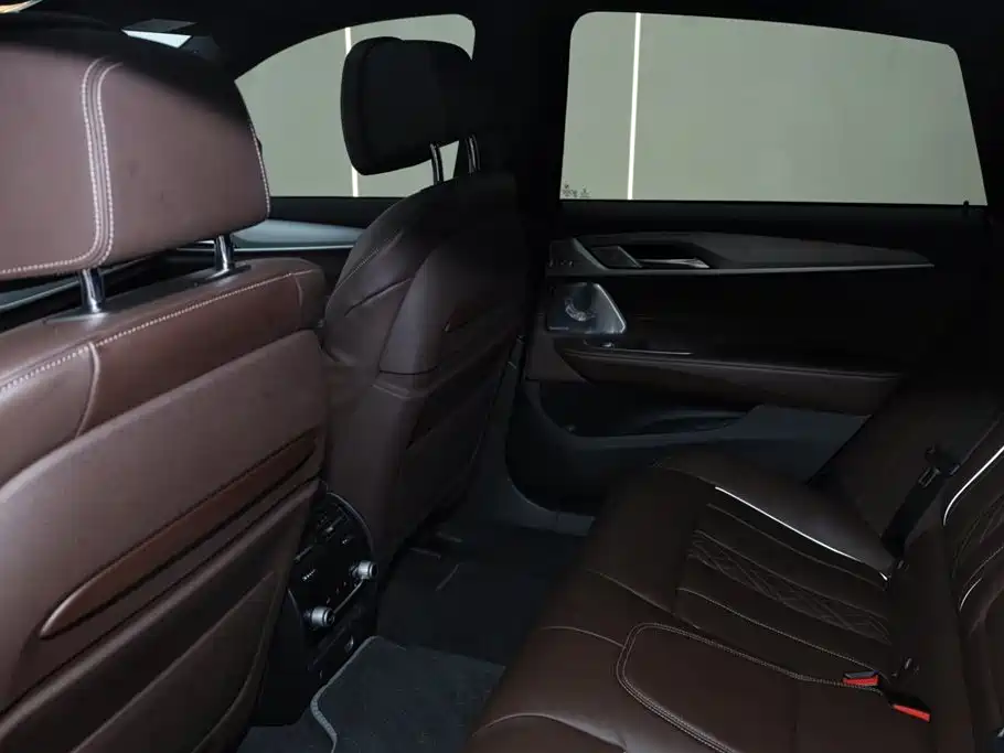 BMW 6 Series GT 2019 — фото 24