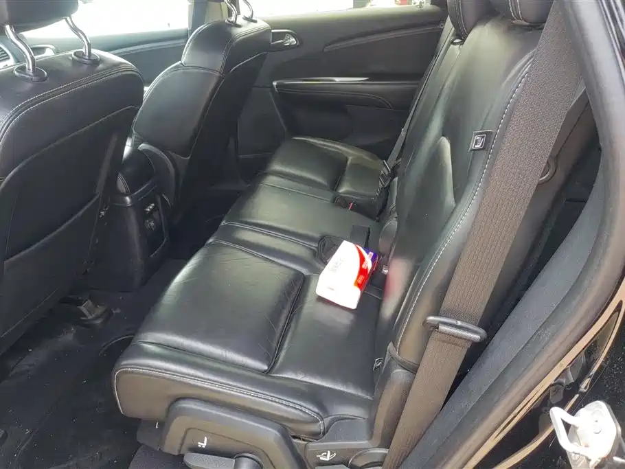 Dodge Journey 2016 — фото 11