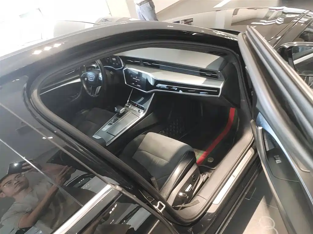 Audi A6L 2023 — фото 11