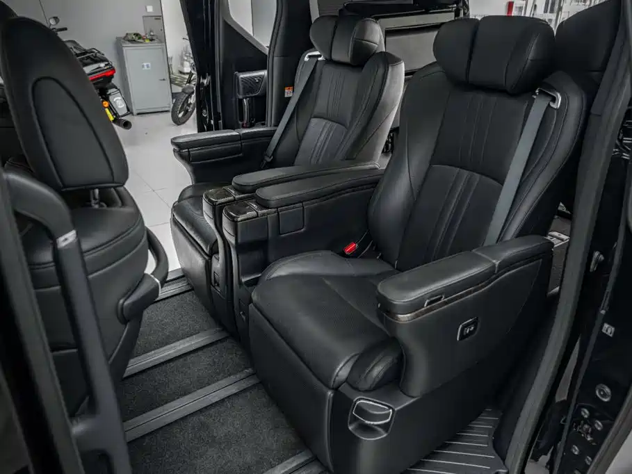 Toyota Vellfire 2022 — фото 37