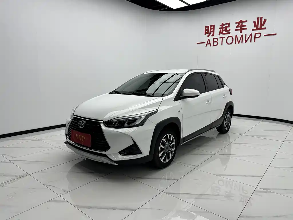 Toyota Yaris L 2022