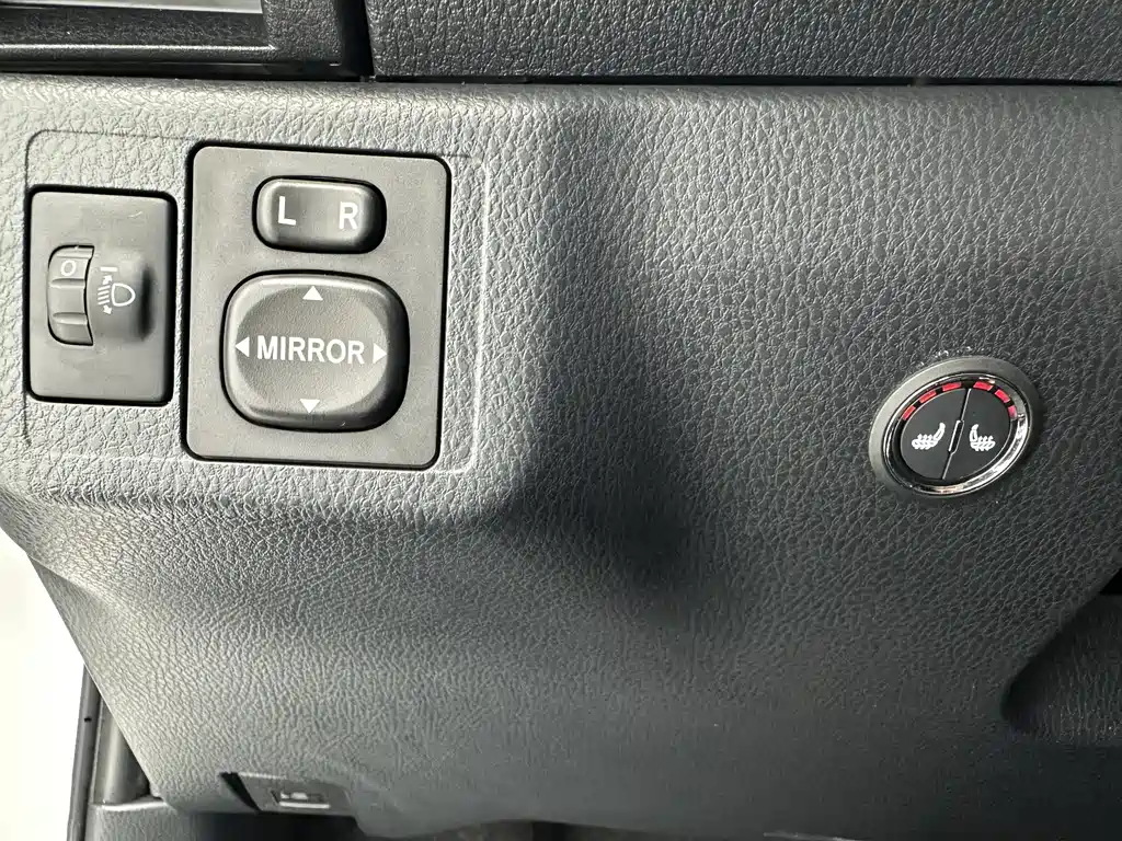 Toyota Yaris L 2022 — фото 13