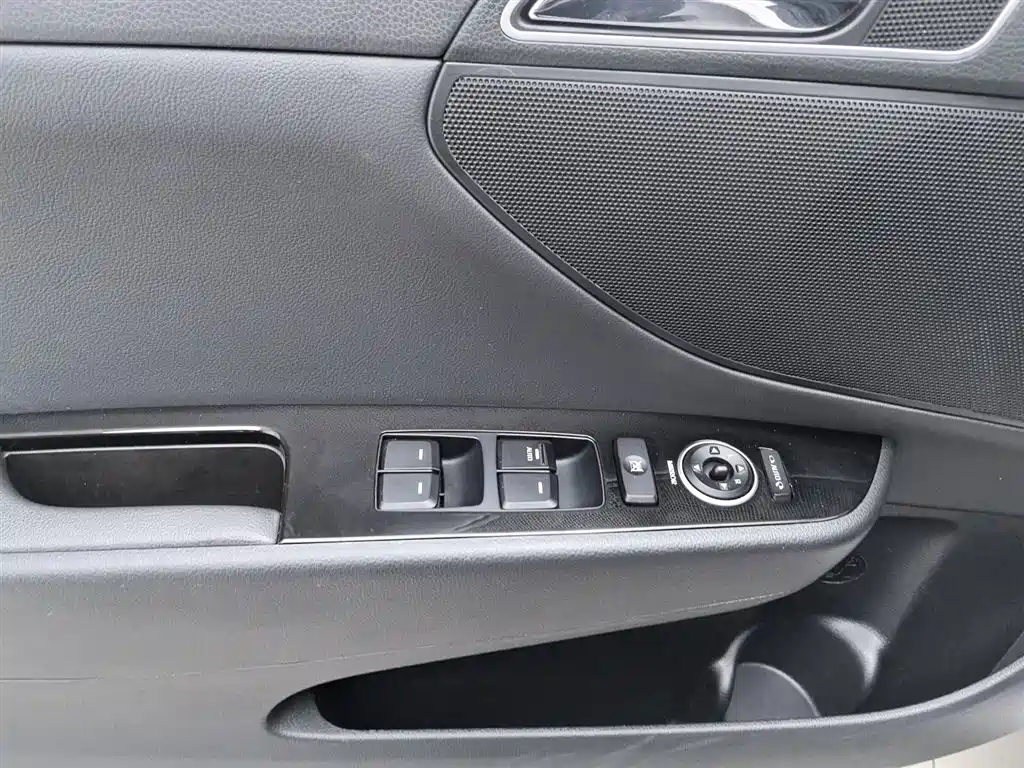 Hyundai Mistra 2016 — фото 9