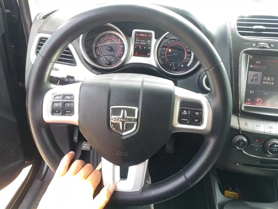 Dodge Journey 2016 — фото 15