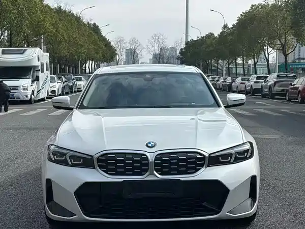 BMW 3 Series 2023