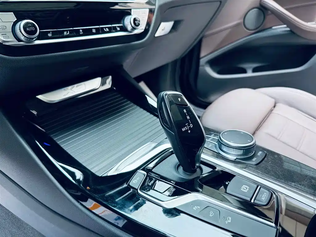 BMW X3 2020 — фото 10