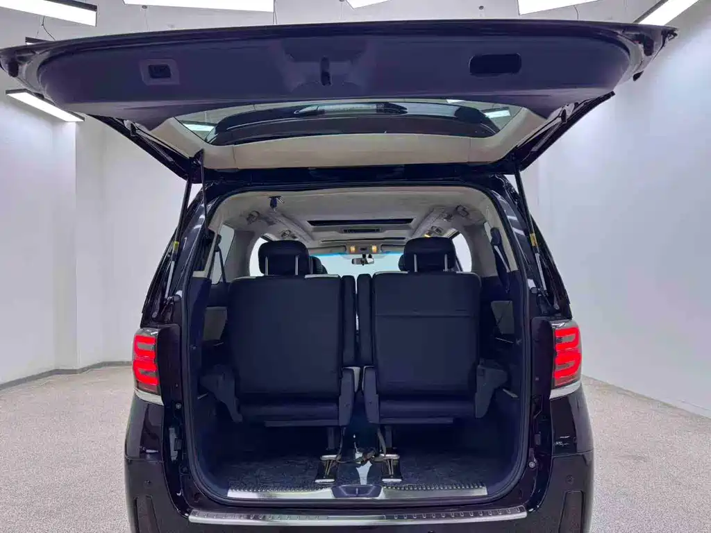 Toyota Alphard 2012 — фото 26