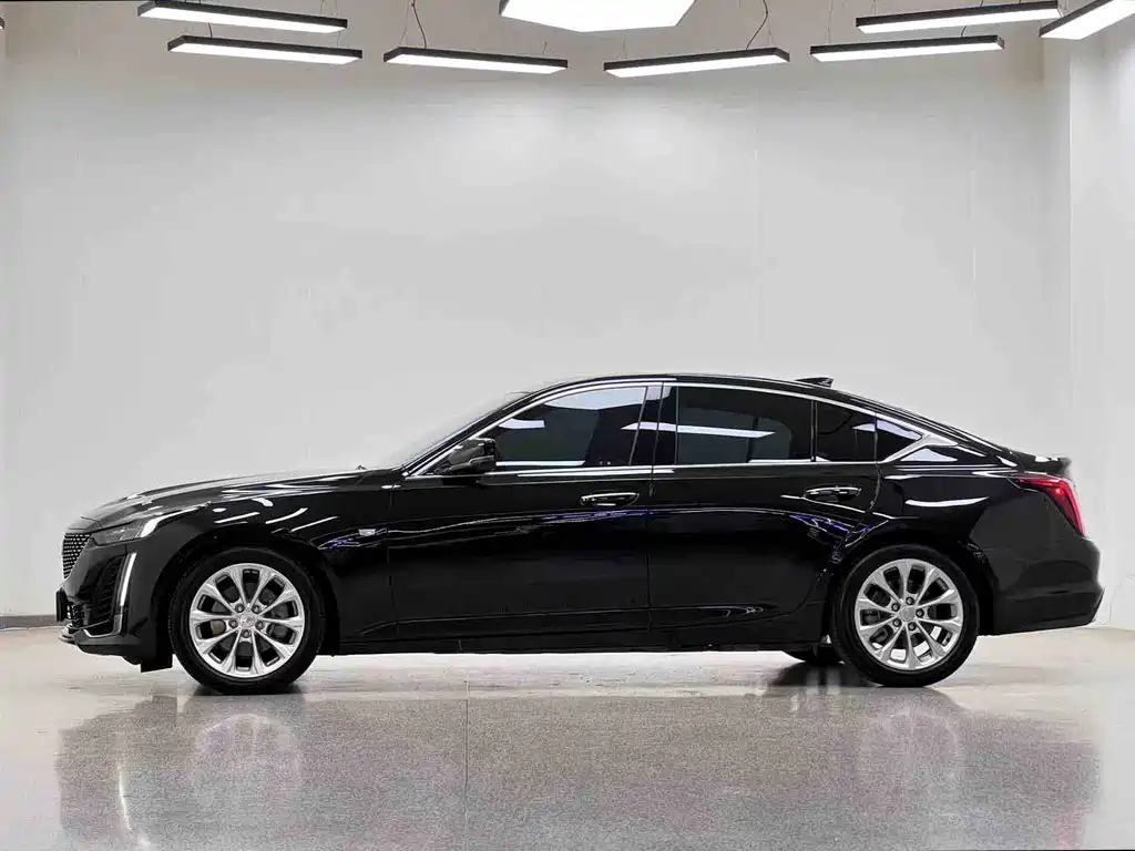 Cadillac CT5 2023 — фото 31