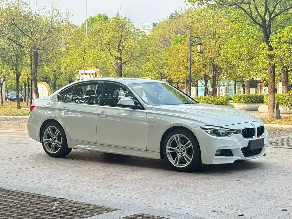 BMW 3 Series 2018 — фото 3