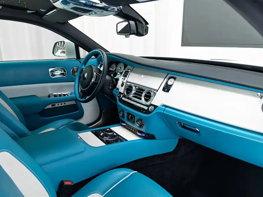Rolls-Royce Wraith 2021 — фото 15