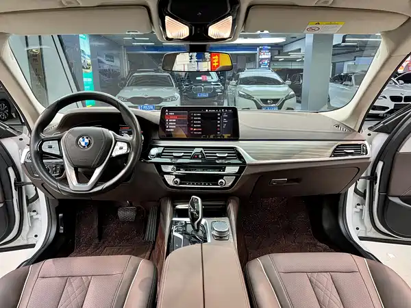 BMW 5 Series 2021