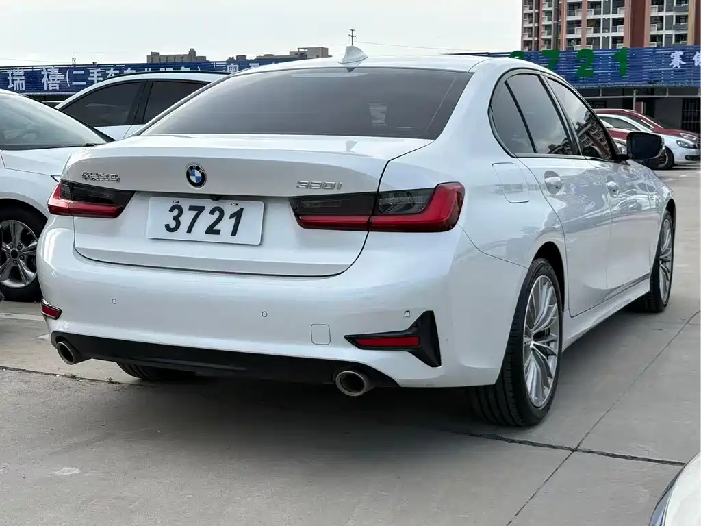 BMW 3 Series 2021