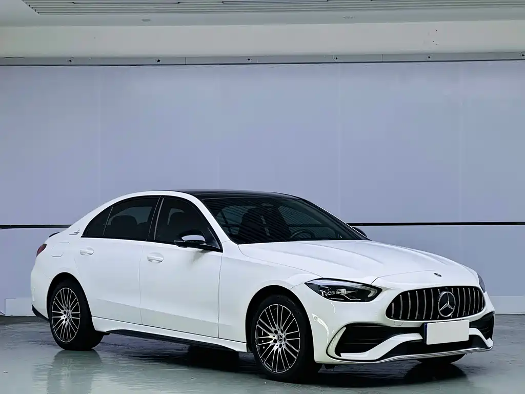 Mercedes-Benz C-Class 2023 — фото 3