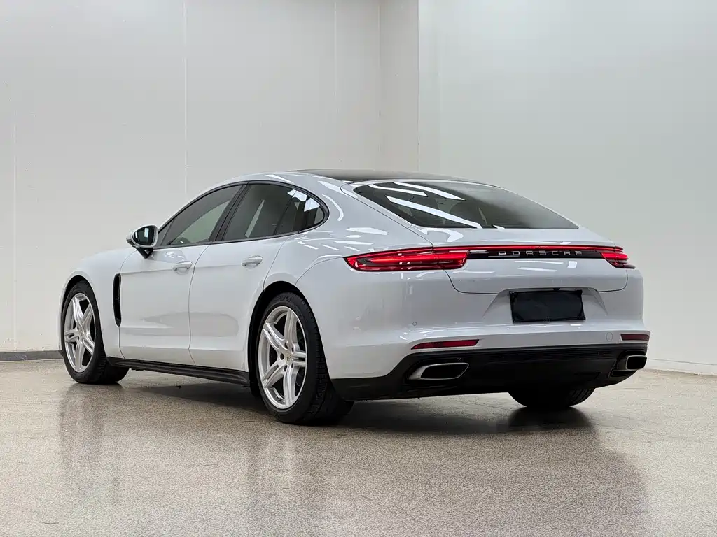 Porsche Panamera 2018 — фото 5