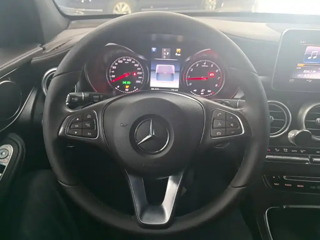 Mercedes-Benz GLC 2019 — фото 11
