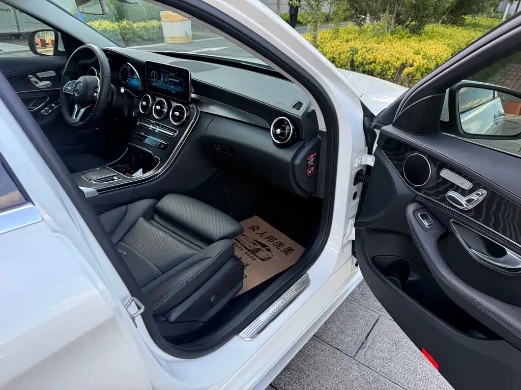 Mercedes-Benz C-Class 2019 — фото 44
