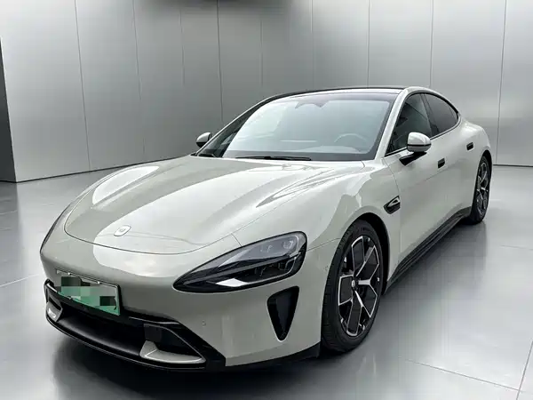 Xiaomi SU7 2024