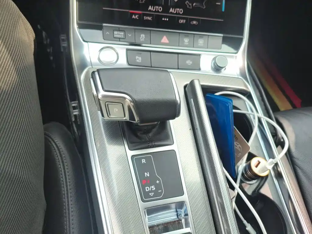 Audi A6L 2020