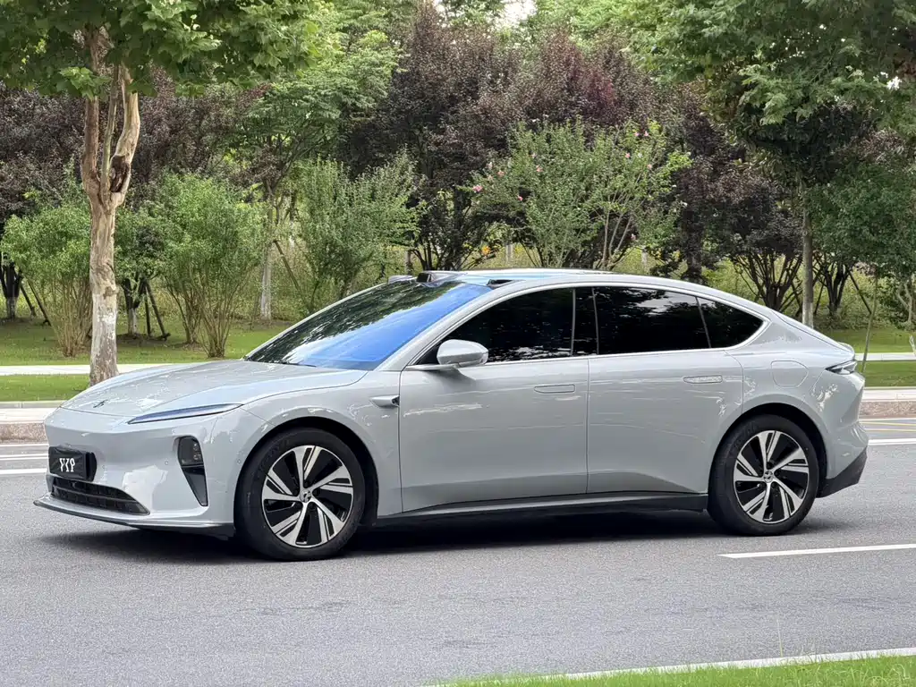 NIO ET5 2024