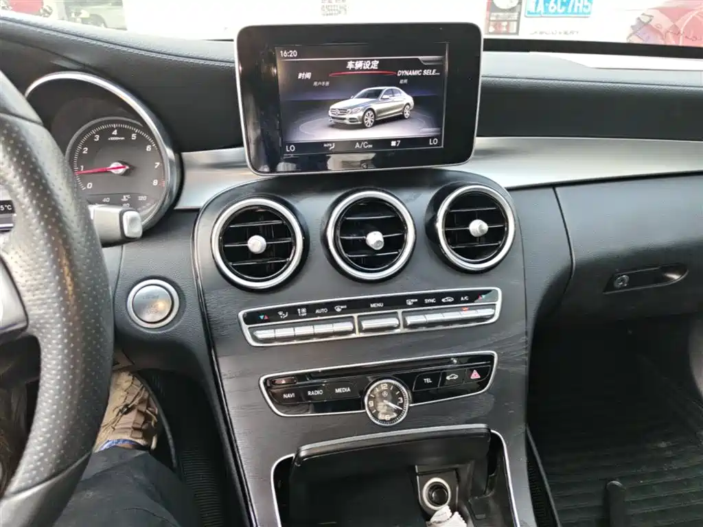 Mercedes-Benz C-Class 2018 — фото 13