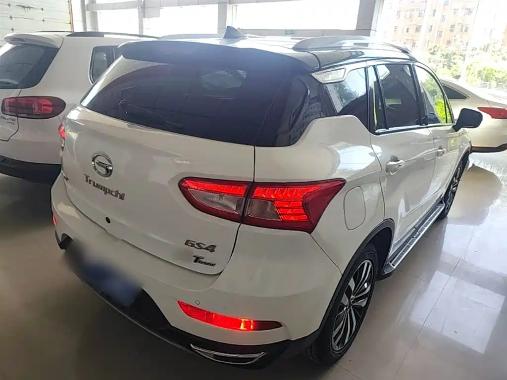 GAC Motor Trumpchi GS4 2015 — фото 7