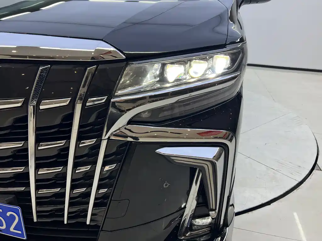 Toyota Alphard 2021 — фото 7