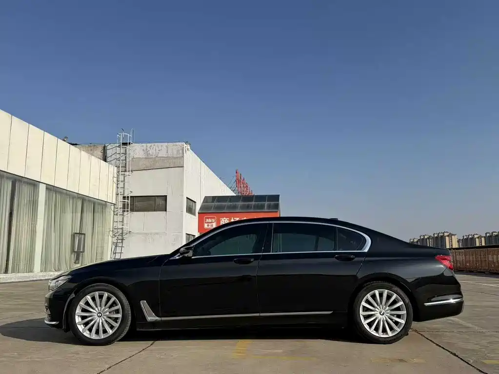 BMW 7 Series 2018 — фото 5