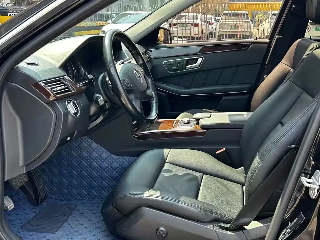 Mercedes-Benz E-Class 2013 — фото 4