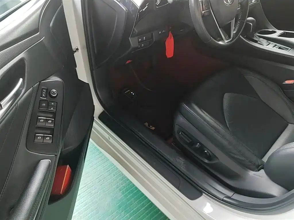 Toyota Avalon 2022 — фото 16