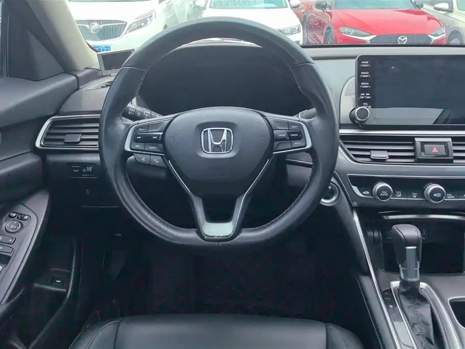 Honda Accord 2019 — фото 14