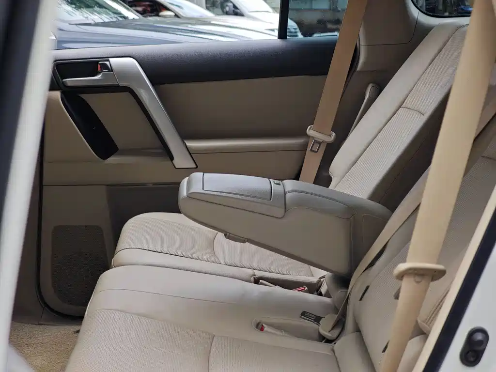 Toyota Prado 2019 — фото 18